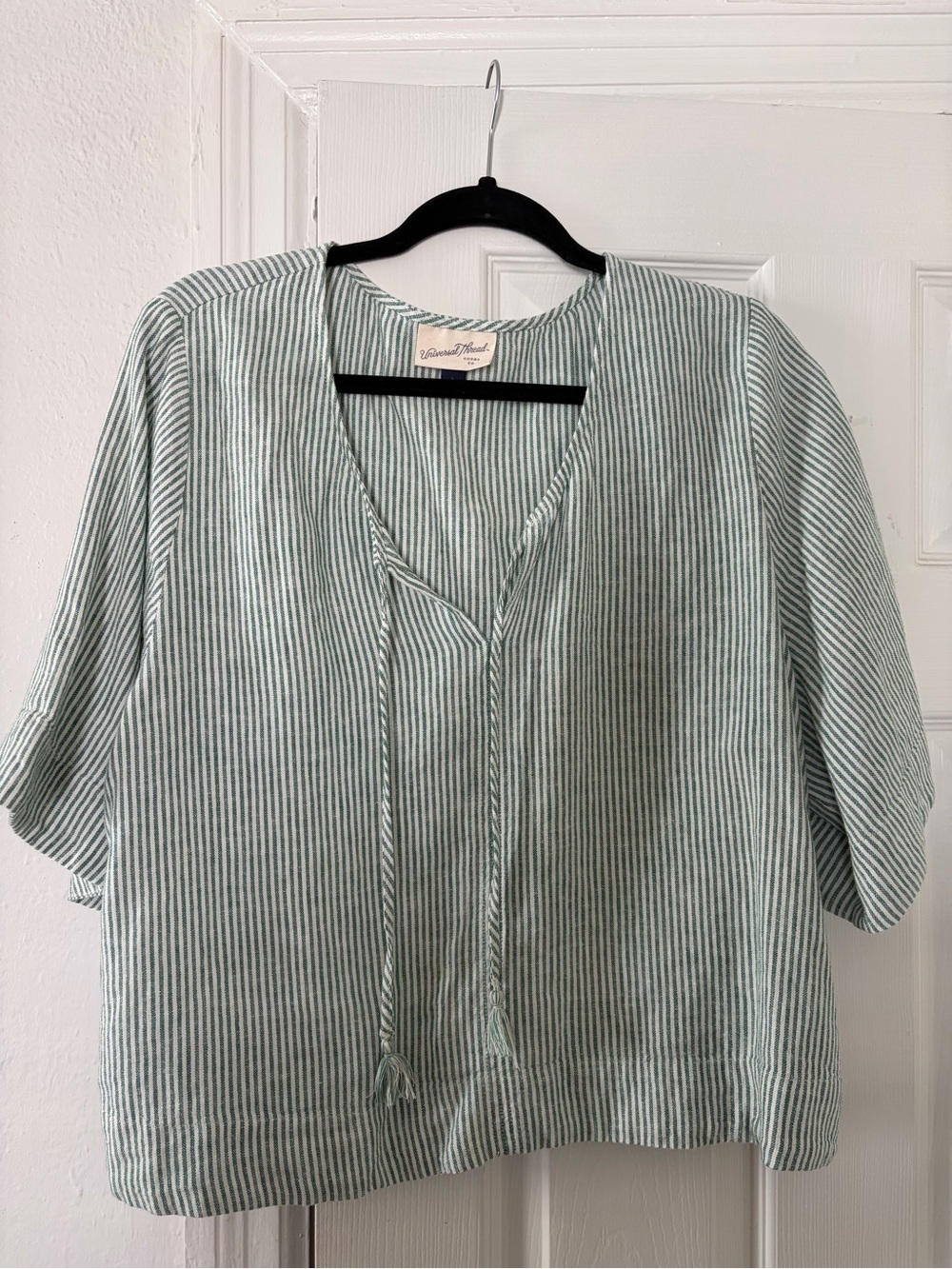 Universal Thread Top